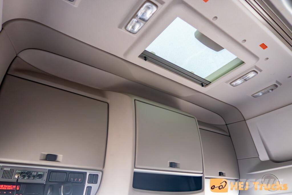 DAF XF480 FTG وحدات الجر