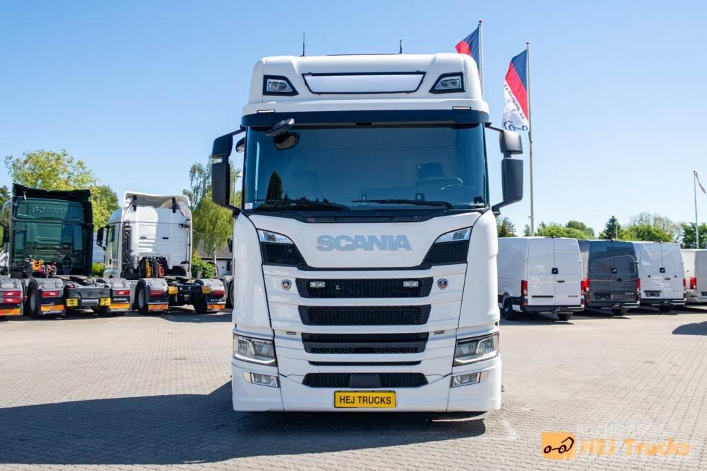 Scania R450 A6x2NB وحدات الجر