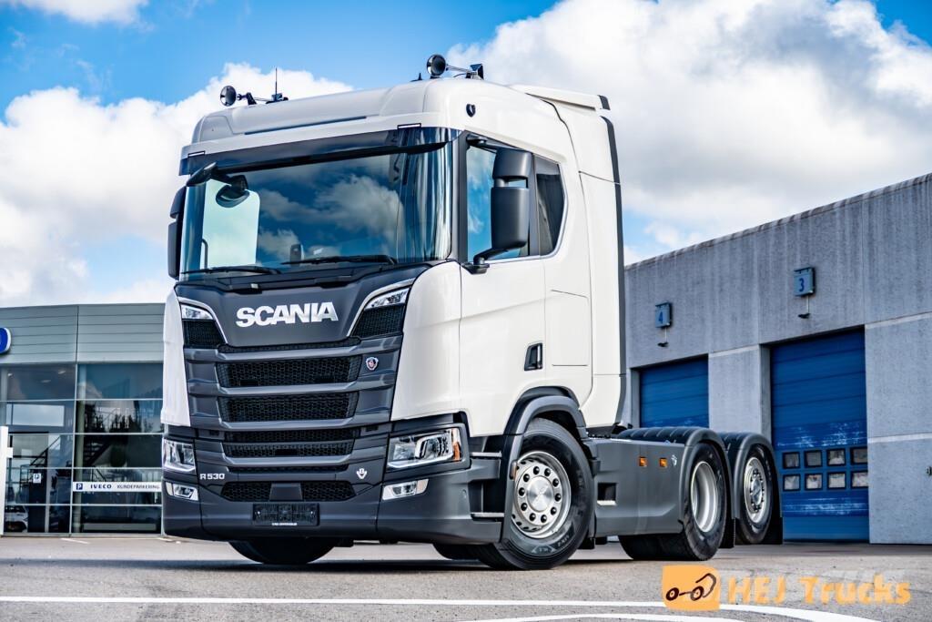 Scania R530 A6x2NB وحدات الجر