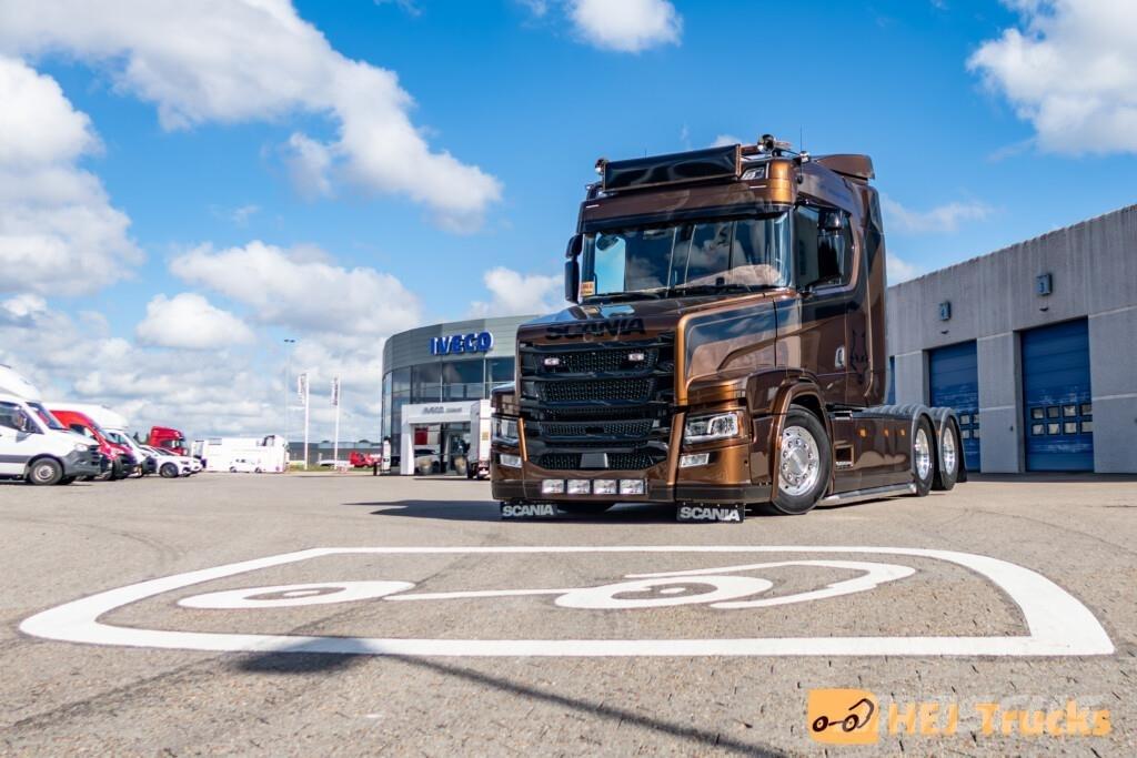 Scania RT520 A6x2NB وحدات الجر