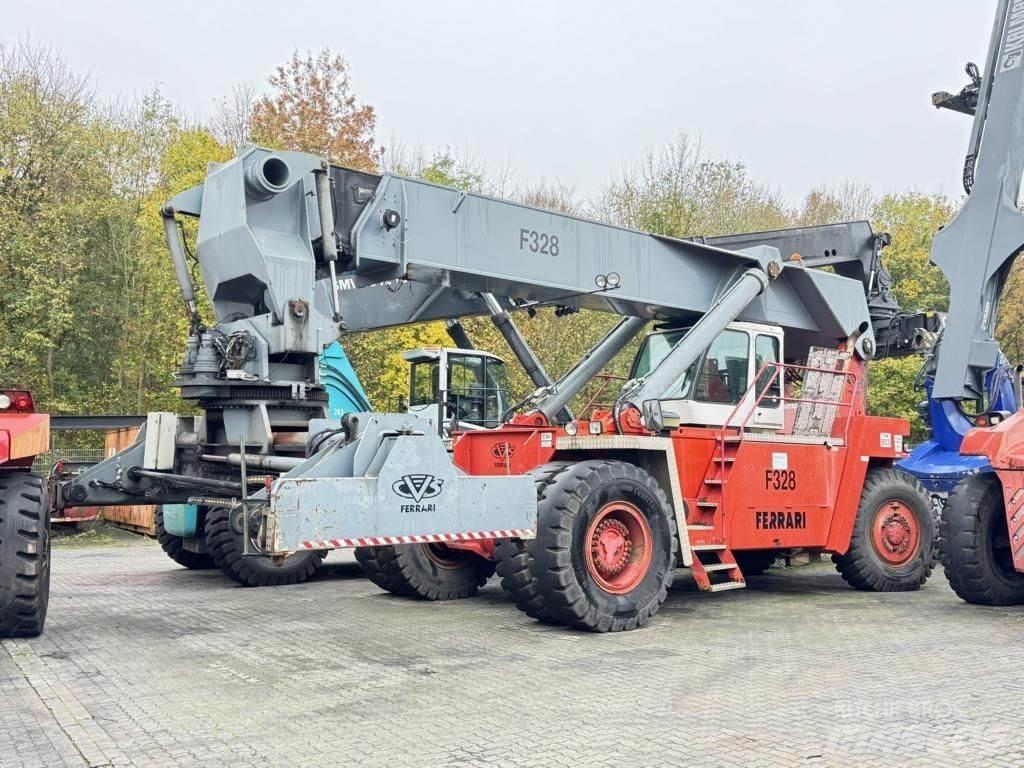 CVS Ferrari F328PB رافعات حاويات