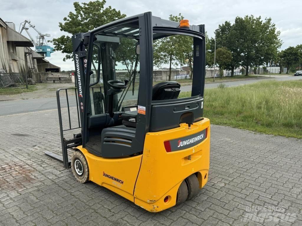 Jungheinrich EFG213 شاحنات ذات رافعات شوكية تعمل بالكهرباء
