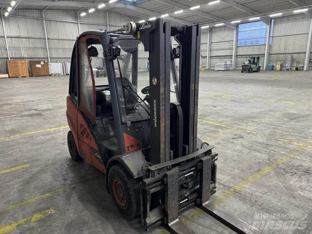 Linde H30D-02 شاحنات الديزل