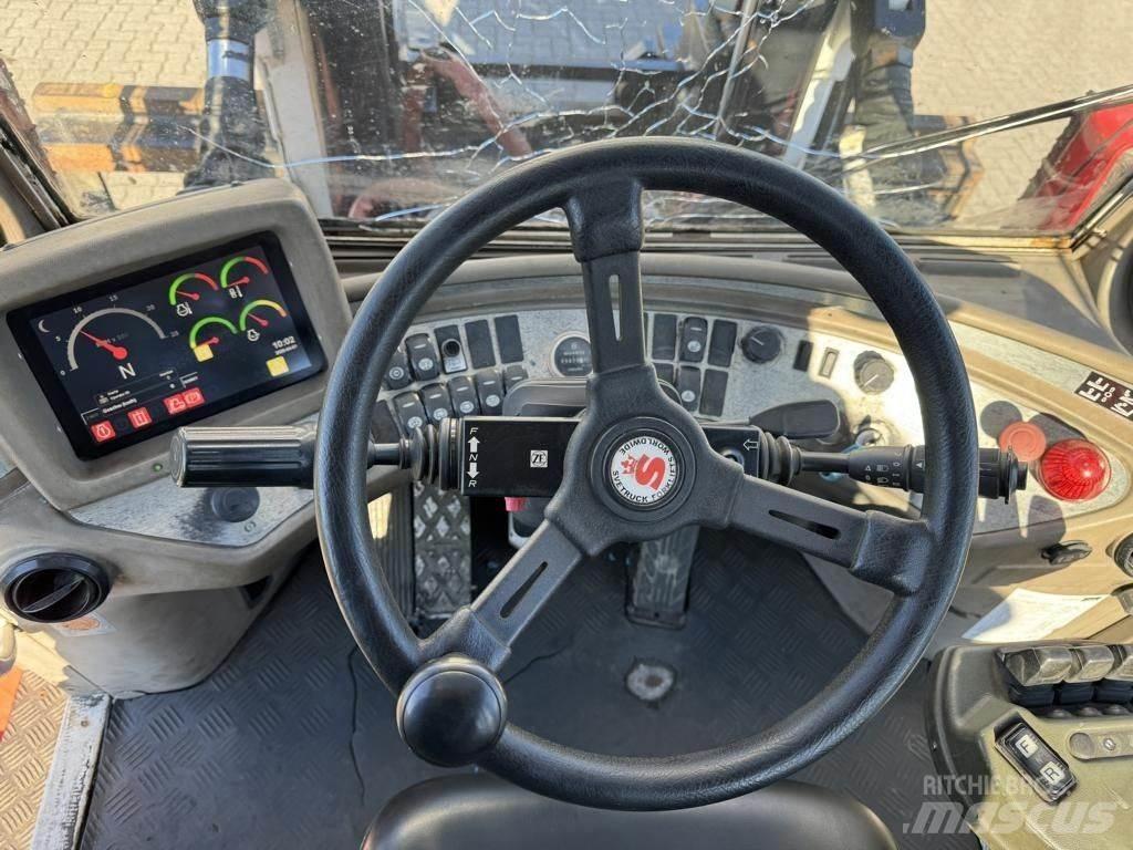Svetruck 13.6-120-32 شاحنات الديزل