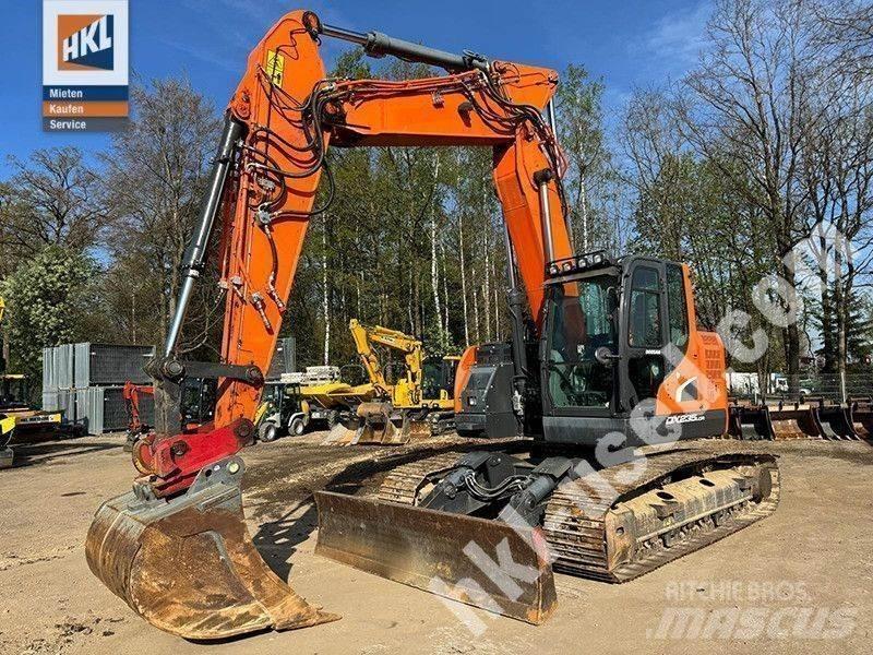 Doosan DX 235 LCR-5 حفارات زحافة