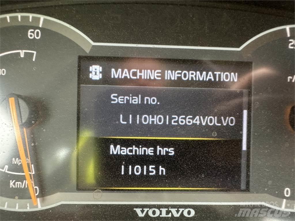 Volvo L110H لوادر بعجل