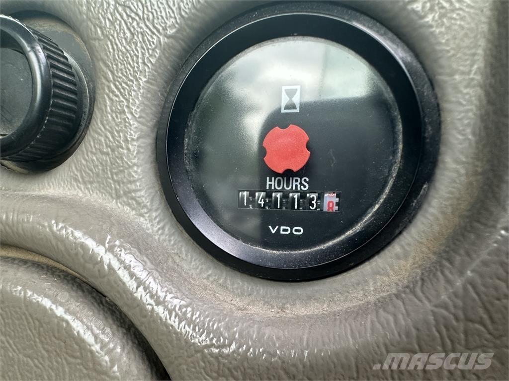 Volvo L120F لوادر بعجل