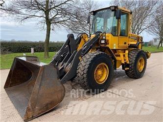 Volvo L70D لوادر بعجل