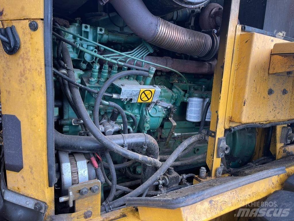 Volvo L70D لوادر بعجل