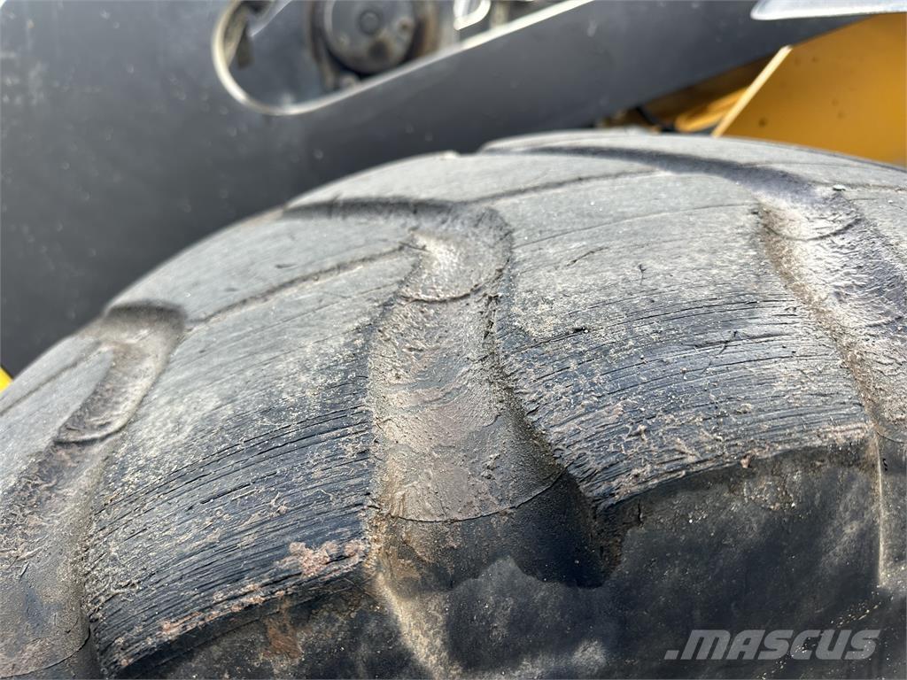 Volvo L70H لوادر بعجل