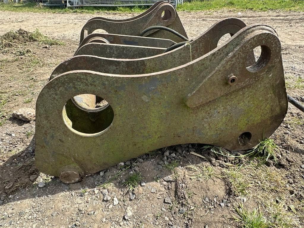 Volvo quick coupler لوادر بعجل