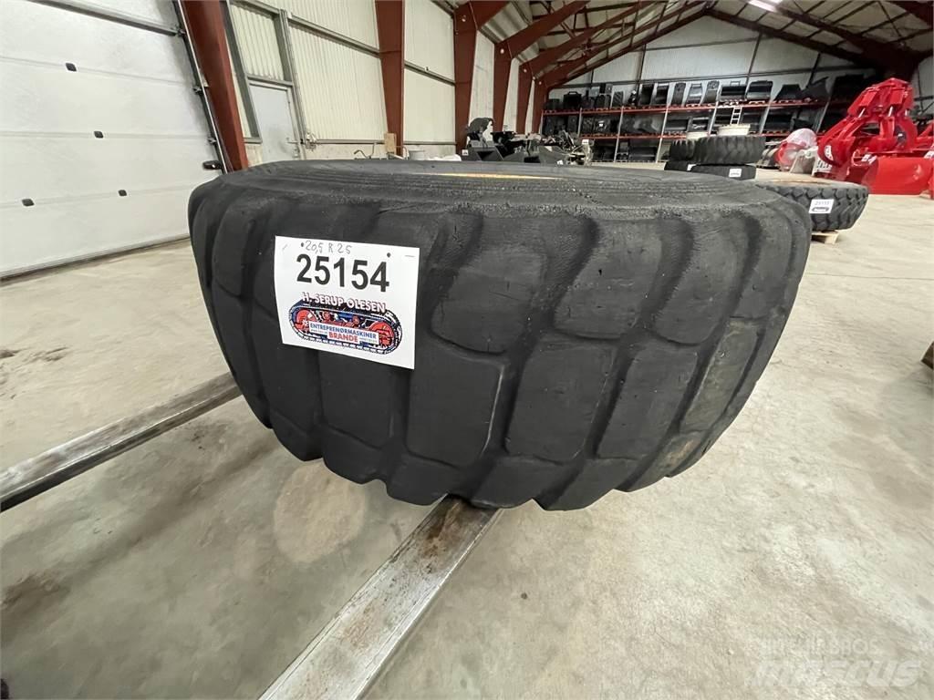 20.5xR25 Dæk på fælg الإطارات والعجلات والحافات