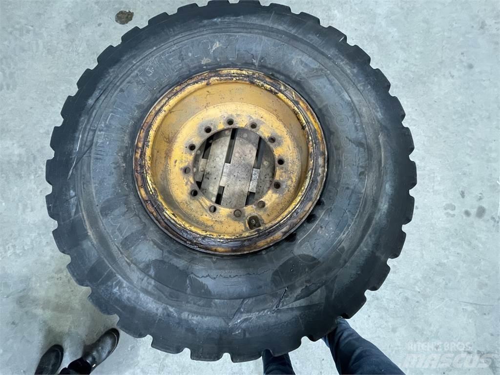  20.5xR25 Dæk på fælg الإطارات والعجلات والحافات