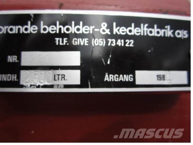  2500 L Tank مكونات أخرى