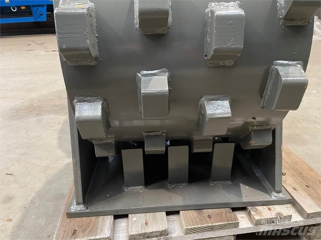  470 mm Kompaktorhjul مداحل ذات إطارات هوائية
