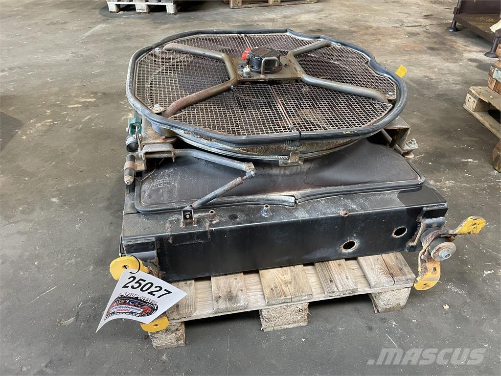  Blæser & køler, Volvo L90E محركات