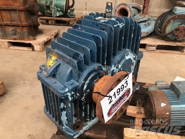  CAD Type HB 1/7 علب تروس