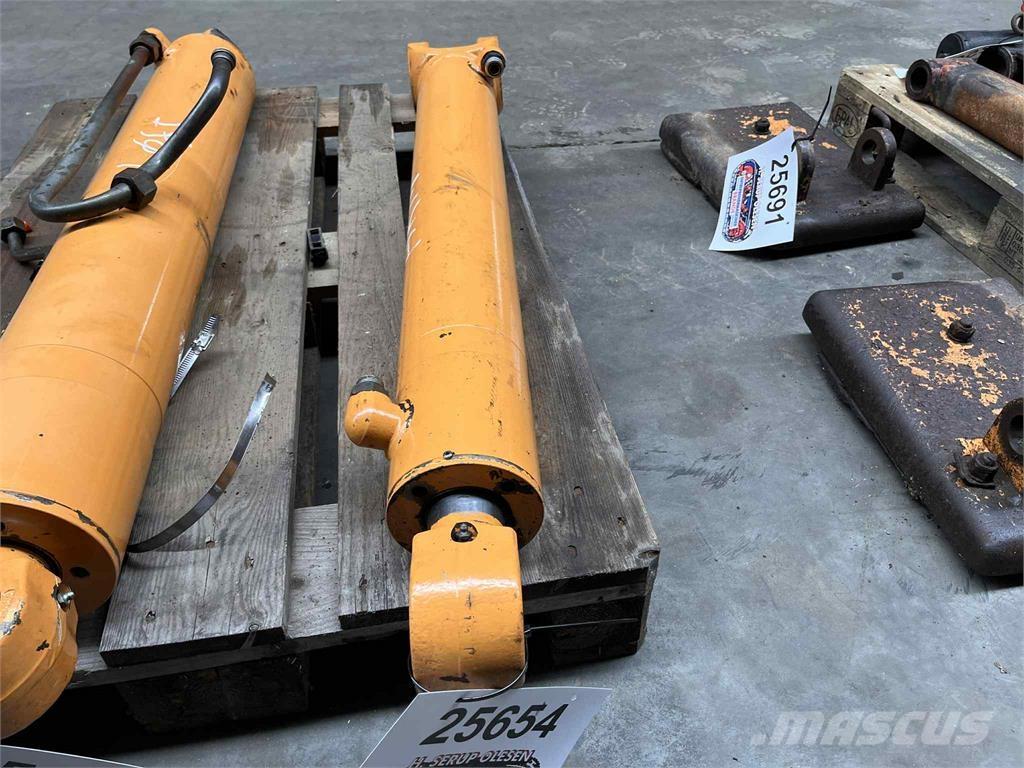 CASE 695SR armcylinder هيدروليات