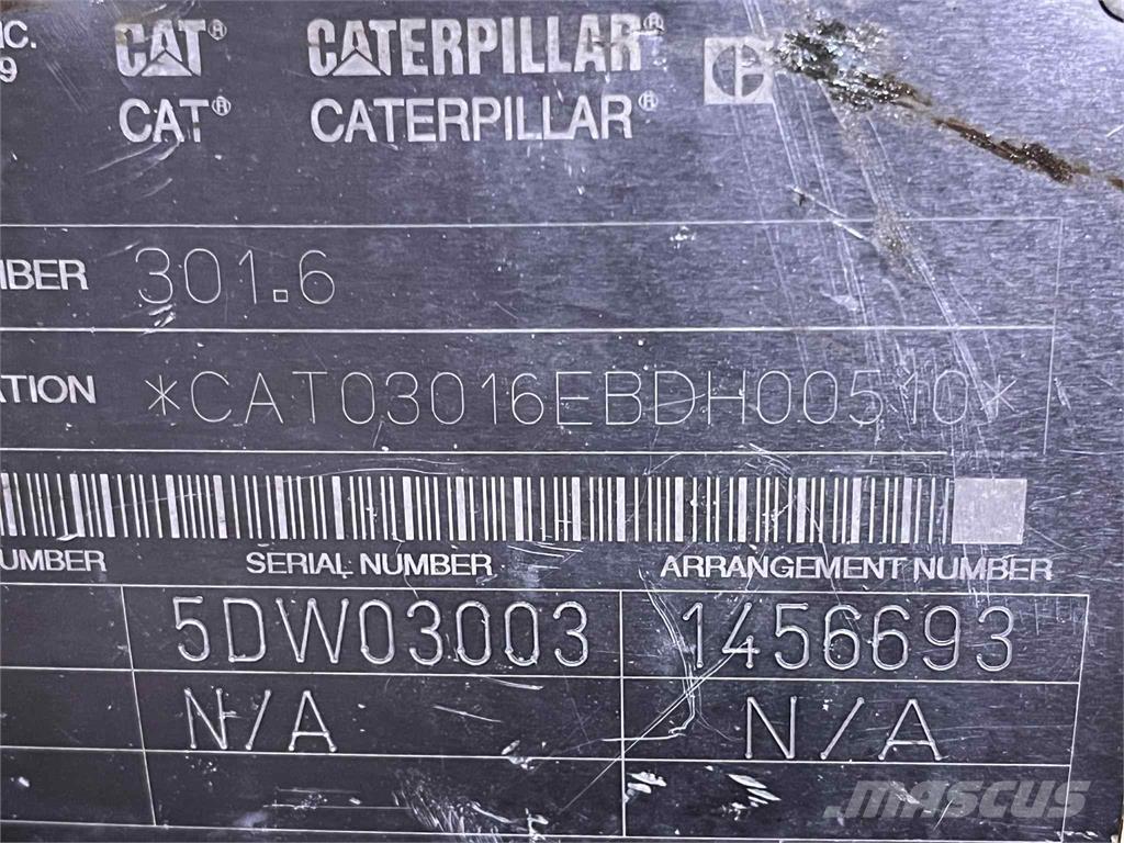 CAT 301.6 Gravemaskine حفارات زحافة