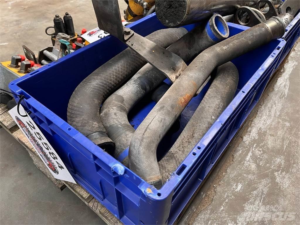 CAT 323D kølerslanger محركات