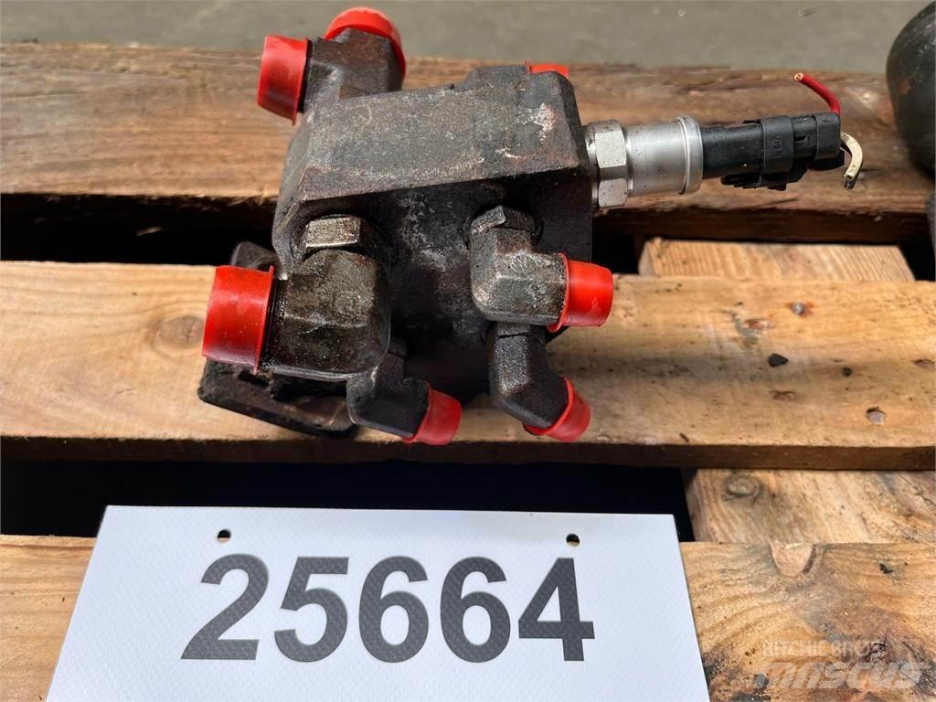 CAT 323D ventil هيدروليات