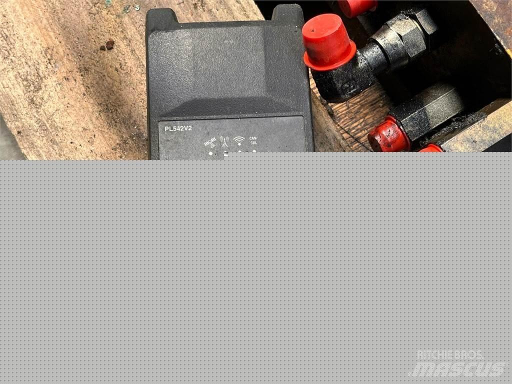 CAT 323D ventilgruppe-CON هيدروليات