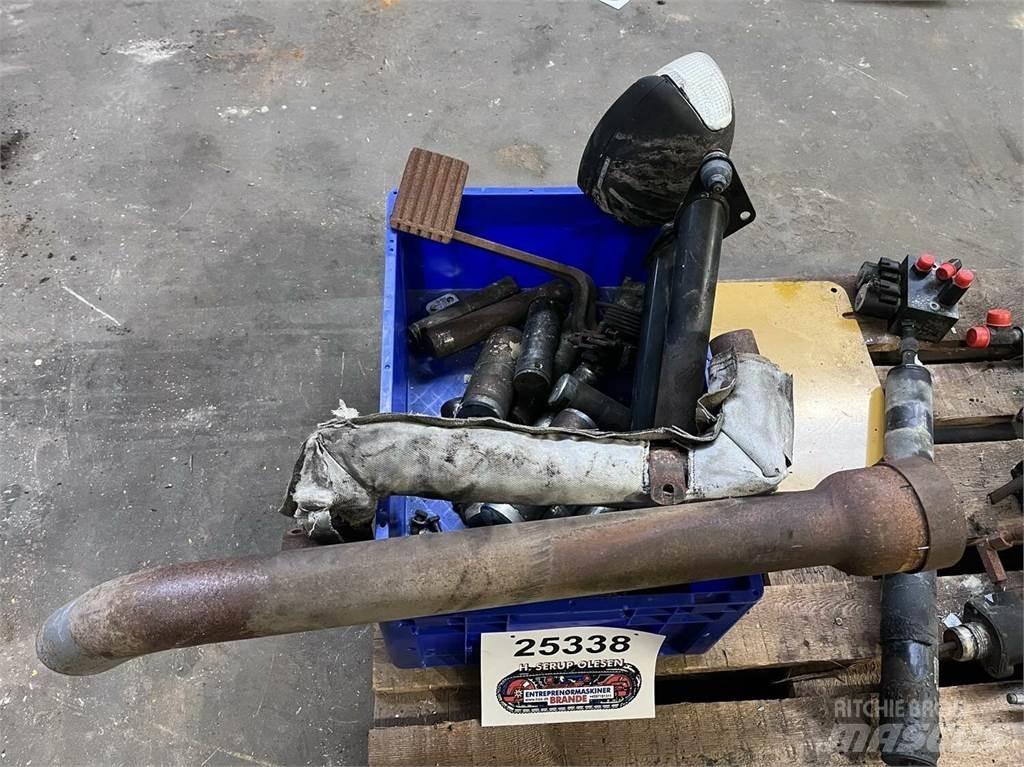 CAT 908M Diverse dele إلكترونيات