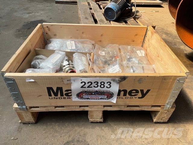  Div. nye fittings - 1/2 palle مكونات أخرى