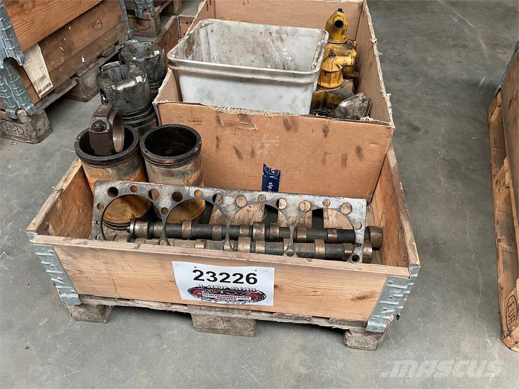  Diverse dele ex. Cat 3304 محركات