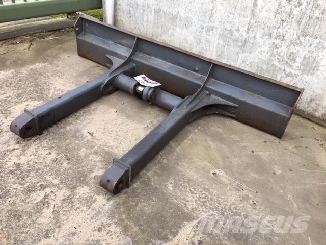  Dozerblad ex. Volvo ECR88 مكونات أخرى