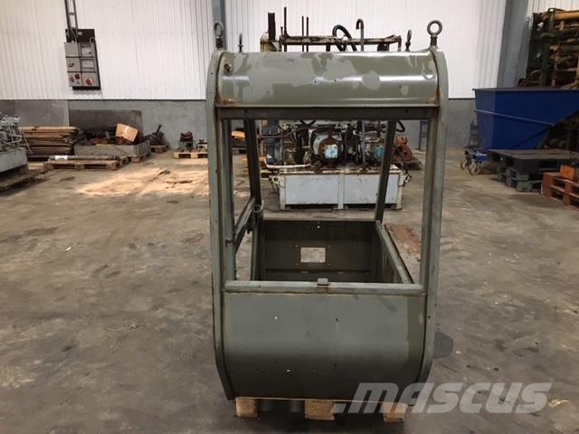  Førerhus ex. Manitou MT430 مكونات أخرى