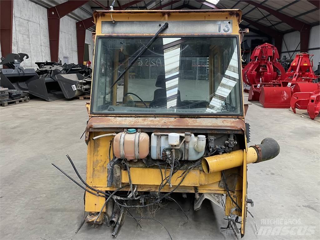  Førerhus ex. Volvo A25C مكونات أخرى