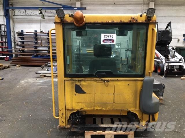  Førerhus ex. Volvo L180E مكونات أخرى