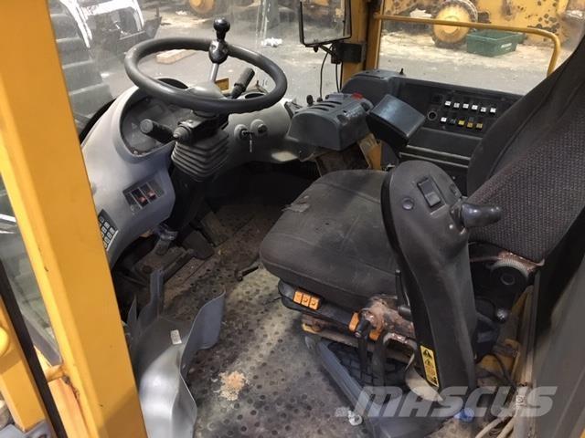  Førerhus ex. Volvo L180E مكونات أخرى