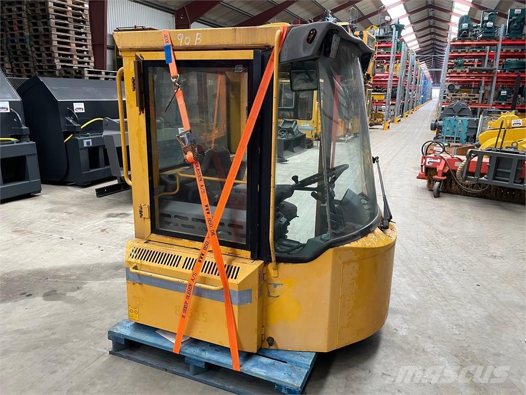  Førerhus ex. Volvo L90B مكونات أخرى