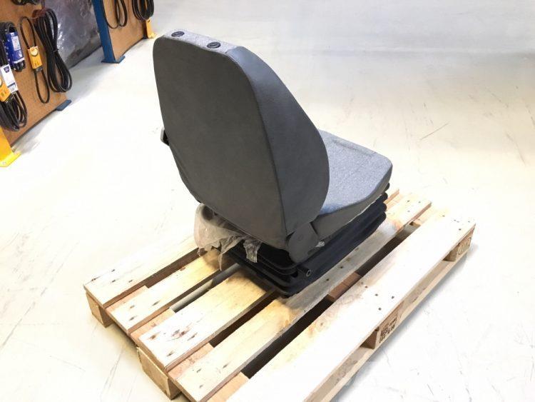  Førersæde Model KAB515 مكونات أخرى