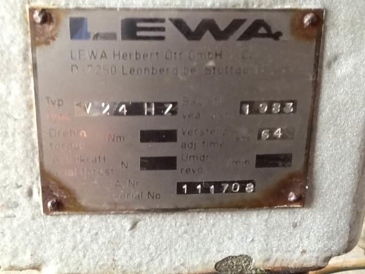 Lewa Type V24HZ pumpe مضخات المياه