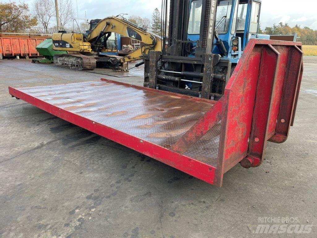  Maskintrailer med wirehejs نصف مقطورة مسطحة منخفضة