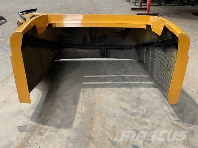  Motorhjelm Liebherr 507 مكونات أخرى