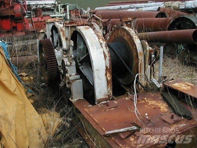  Piloteringsspil 3 tromler المصاعد والرافعات المادية