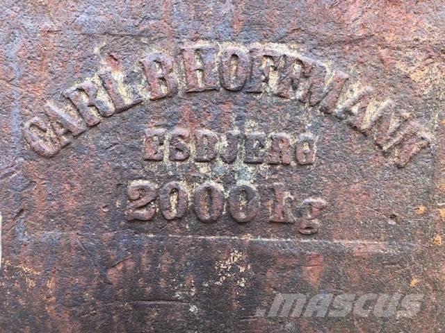  Rammeslag ca. 2000 kg مكونات أخرى