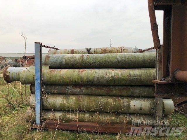  Stålrør Ø323,9x32x3000 mm معدات خطوط الأنابيب