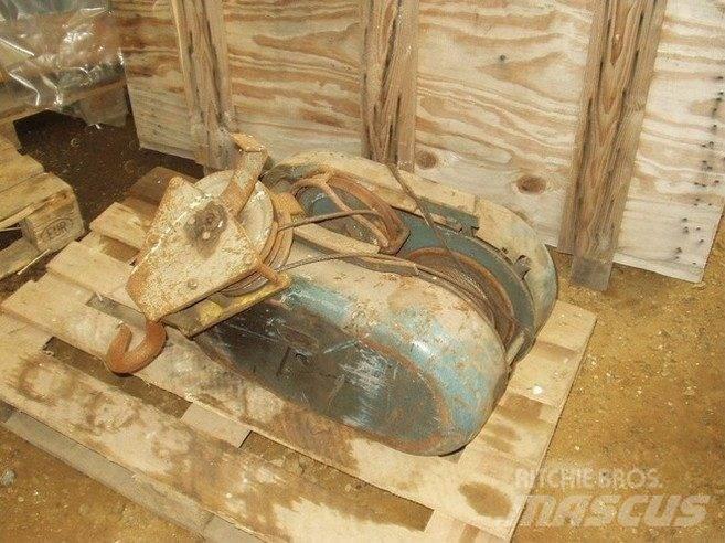 Thrige traverskran 500 kg رافعات صالحة لكل أنواع الطرق