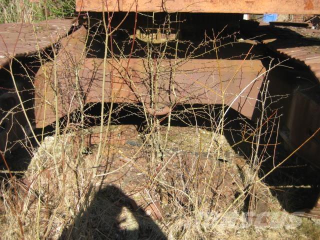  Undervogn ex. Poclain 300 مكونات أخرى