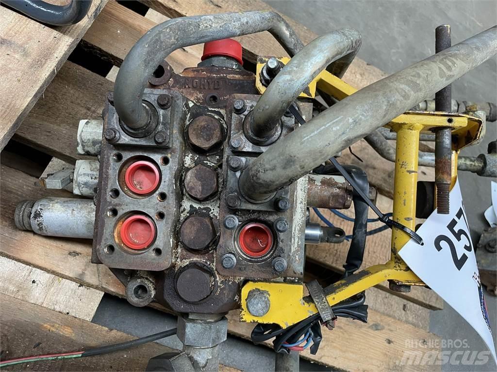 Volvo 4400 hovedventilblok هيدروليات