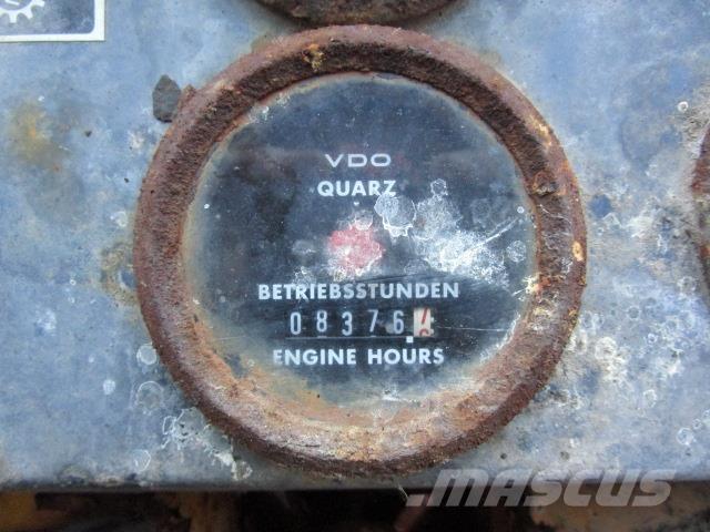 Volvo 4500 TIL OPHUG لوادر بعجل