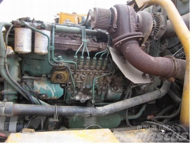 Volvo 5350 dumper - til ophug عربات نقل قلابة للمواقع