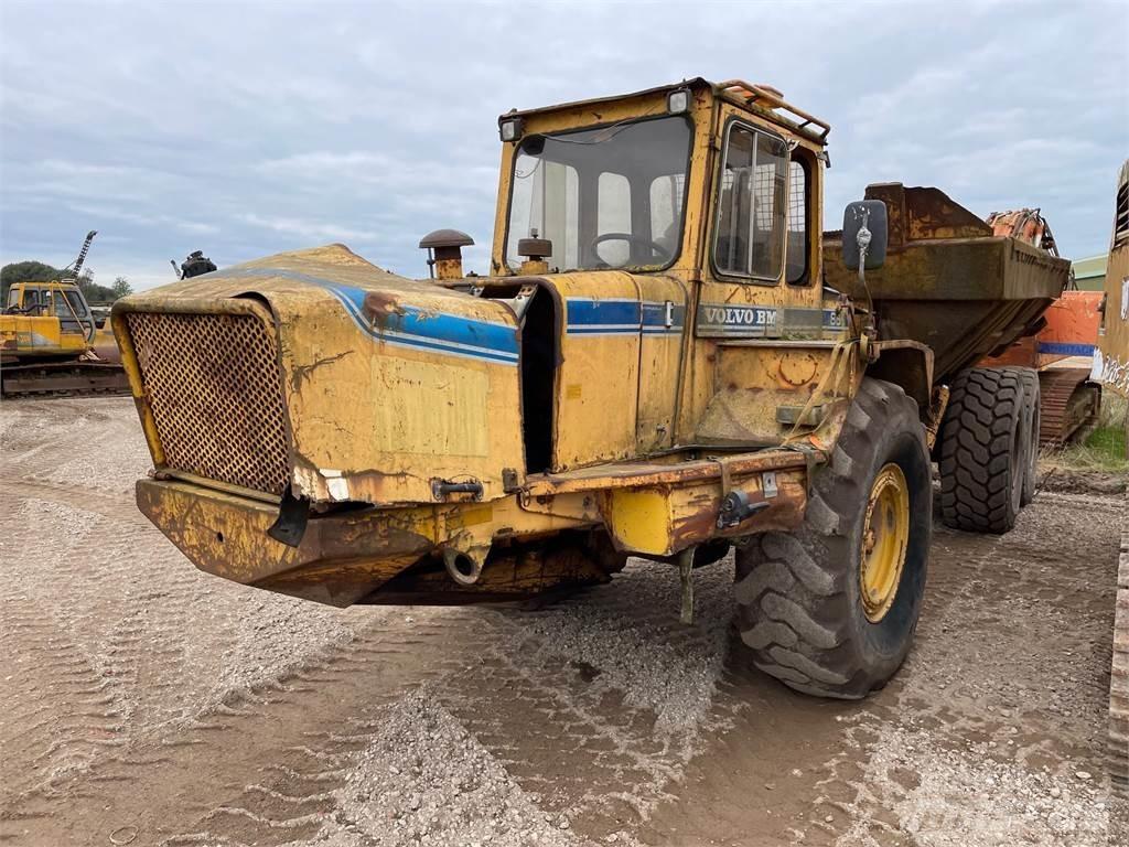 Volvo 861 dumper til ophug عربات نقل قلابة للمواقع