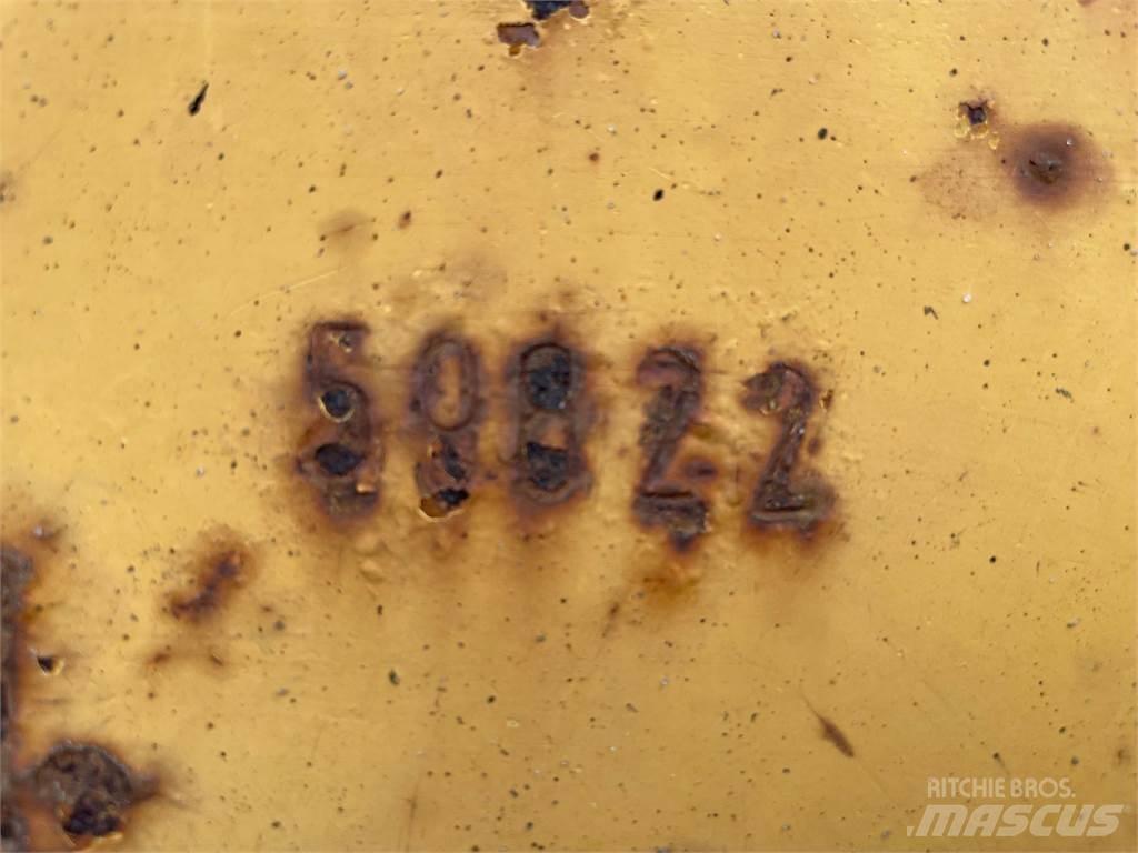 Volvo 861 dumper til ophug عربات نقل قلابة للمواقع