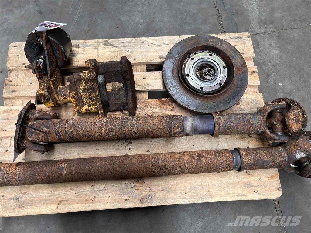 Volvo A25C 6x6 kardan مكونات أخرى